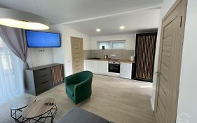 Apartamentai Biržuose, Cozy Modern Bungalows